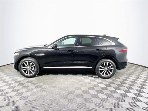 Used 2025 Jaguar F-PACE R-Dynamic S image 8