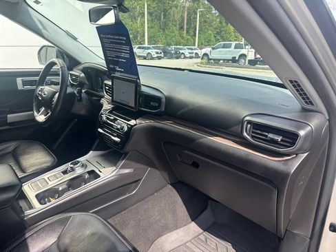 Used 2022 Ford Explorer Limited w/ Equipment Group 301A RWD image 36
