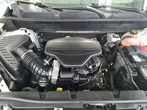 Used 2020 GMC Acadia SLT w/ Premium Package image 27