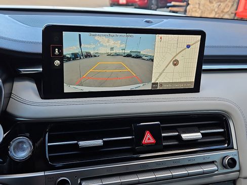 Used 2025 Genesis G70 2.5T image 15