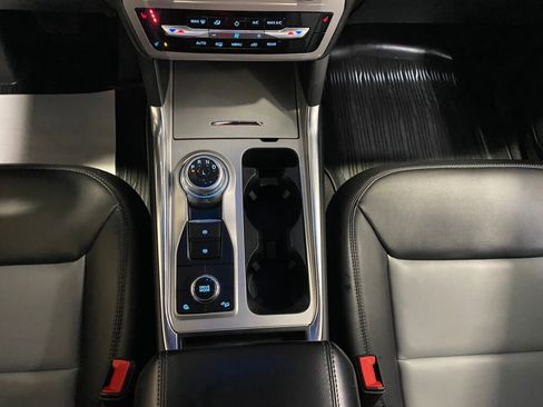 Used 2023 Ford Explorer XLT w/ Equipment Group 202A image 15