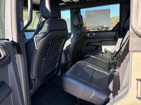 New 2025 Ford Bronco Badlands image 19