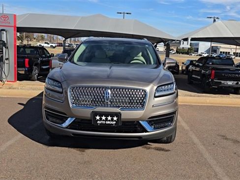 Used 2020 Lincoln Nautilus Reserve w/ Equipment Group 202A image 3