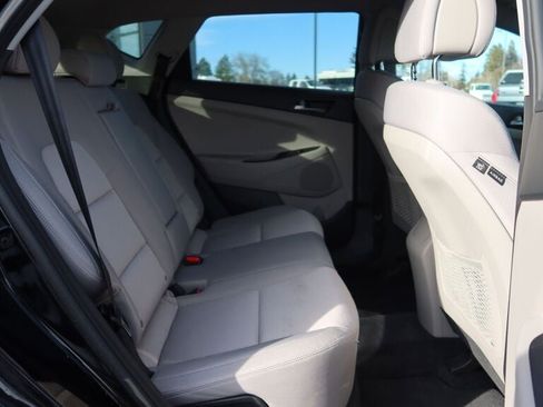 Used 2018 Hyundai Tucson SE image 15