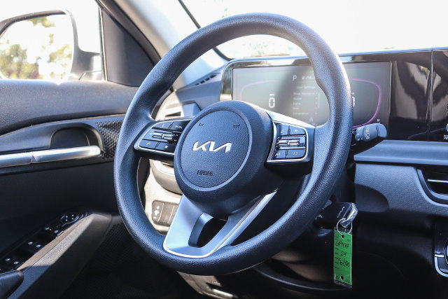 Used 2024 Kia Seltos LX AWD/4WD image 16