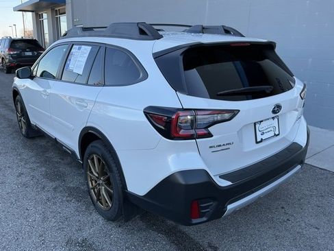 Used 2021 Subaru Outback Limited image 2