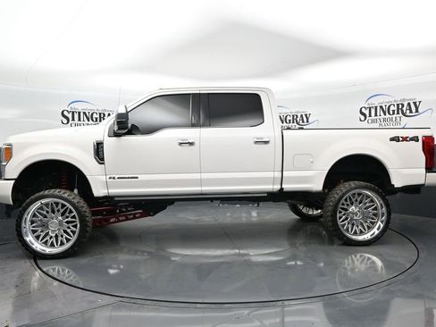 Used 2019 Ford F250 Platinum AWD/4WD image 4