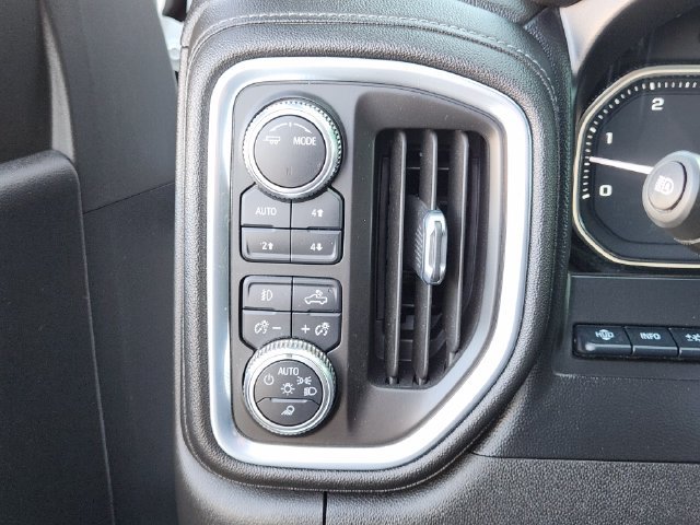 Used 2021 GMC Sierra 3500 Denali w/ Technology Package AWD/4WD image 23