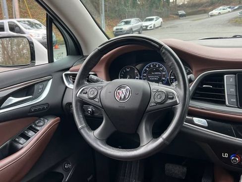 Used 2021 Buick Enclave Avenir w/ Avenir Technology Package AWD/4WD image 21