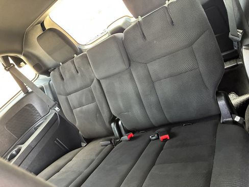 Used 2020 Dodge Grand Caravan SE FWD image 17