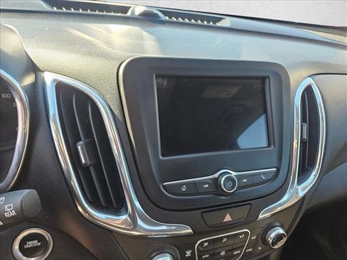 Used 2019 Chevrolet Equinox LT image 17