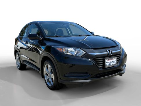 Used 2018 Honda HR-V LX image 7