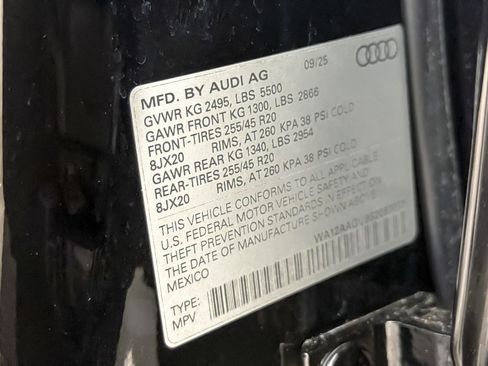 Used 2025 Audi Q5 Premium Plus w/ Premium Plus AWD/4WD image 27