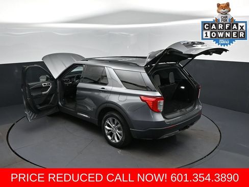 Used 2023 Ford Explorer XLT w/ Equipment Group 202A AWD/4WD image 2