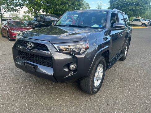 Used 2018 Toyota 4Runner SR5 Premium AWD/4WD image 3