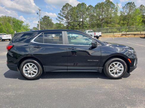 Used 2022 Chevrolet Equinox LT w/ Driver Convenience Package image 5