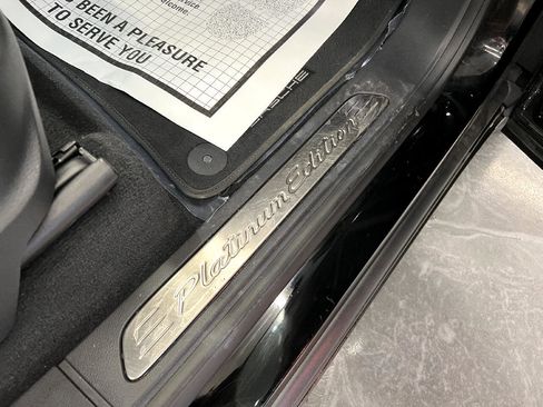 Used 2018 Porsche Cayenne Platinum Edition image 37