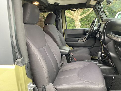 Used 2013 Jeep Wrangler Sport image 33