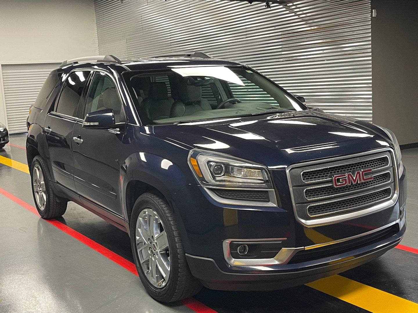 Used 2017 GMC Acadia Limited SLT AWD/4WD image 5