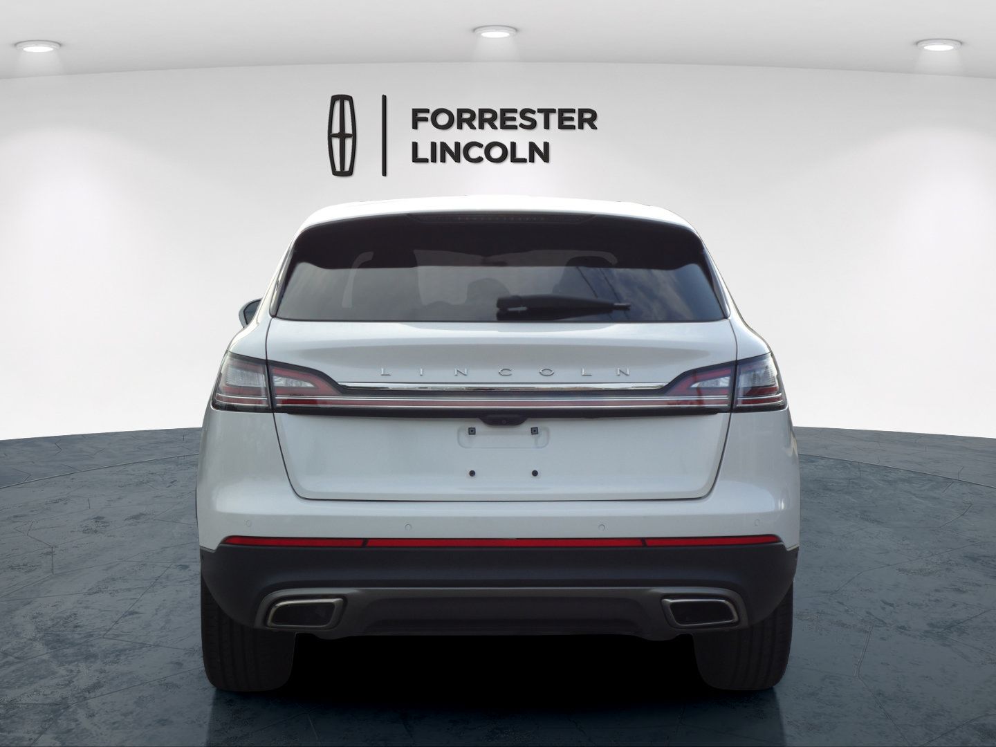 Used 2023 Lincoln Nautilus Reserve w/ Equipment Group 201A AWD/4WD image 4