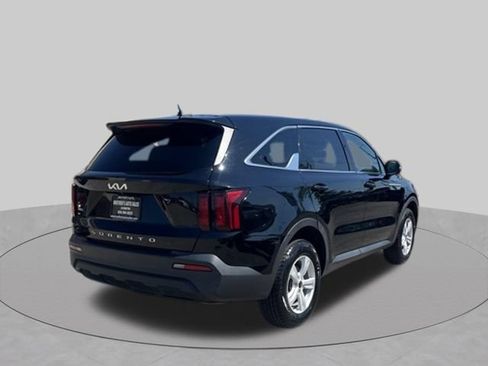 Used 2022 Kia Sorento LX AWD/4WD image 7