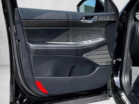 Used 2025 Hyundai Palisade Calligraphy FWD image 17