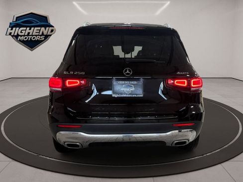Used 2021 Mercedes-Benz GLB 250 4MATIC w/ Premium Package image 5