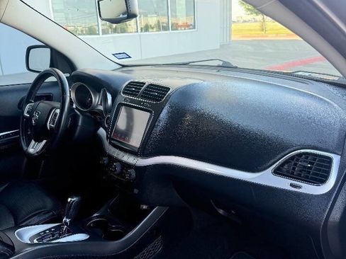 Used 2015 Dodge Journey R/T w/ Flexible Seating Group image 14