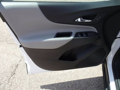 Used 2019 Chevrolet Equinox LS w/ LS Convenience Package FWD image 13