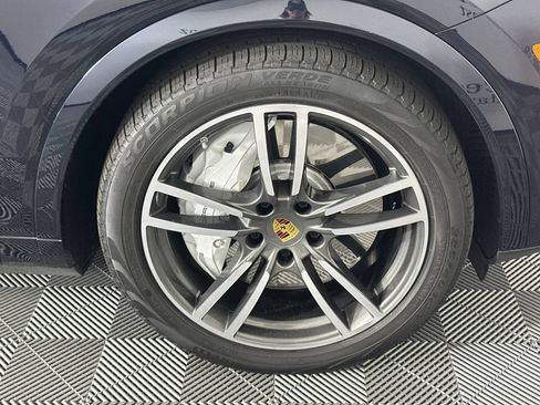 Used 2020 Porsche Cayenne Turbo AWD/4WD image 12
