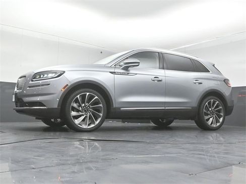 Certified 2022 Lincoln Nautilus Reserve w/ Equipment Group 201A image 34