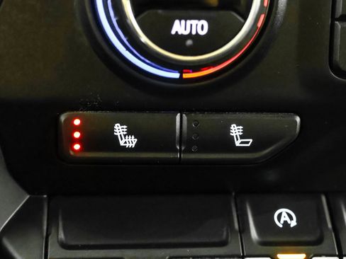 Used 2021 Chevrolet Silverado 1500 LT image 30