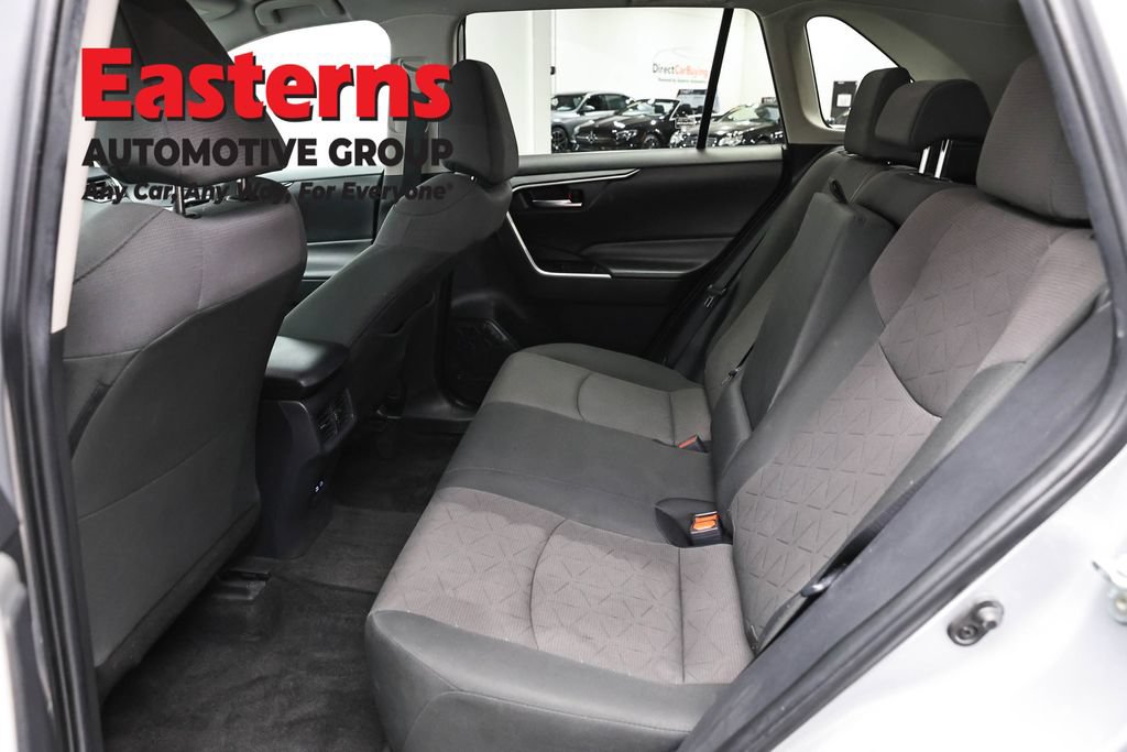 Used 2024 Toyota RAV4 XLE AWD/4WD image 20
