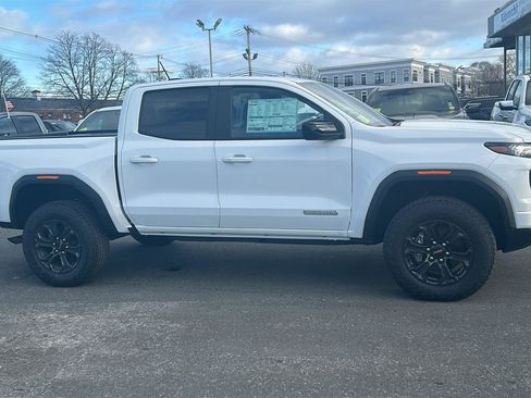 New 2025 GMC Canyon Elevation image 11