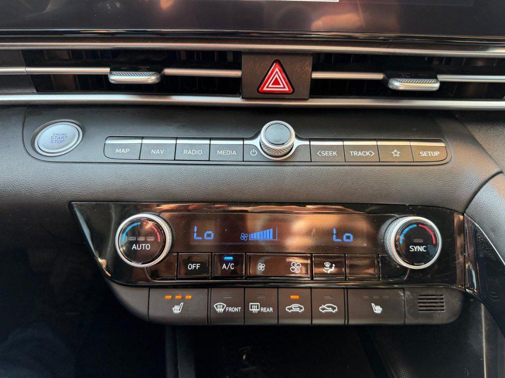 Used 2023 Hyundai Elantra SEL w/ Convenience Package FWD image 35