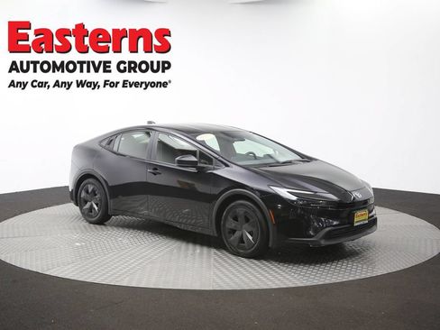 Used 2025 Toyota Prius LE FWD image 46
