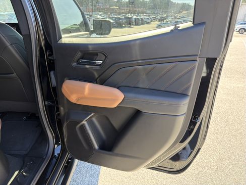 New 2025 GMC Canyon AT4 w/ Nightfall Edition image 20