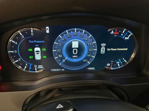 Used 2017 Cadillac Escalade Luxury AWD/4WD image 27