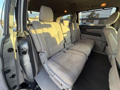 Used 2016 Honda Odyssey SE image 16