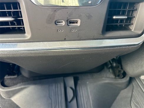 Used 2025 GMC Sierra 1500 Elevation image 11