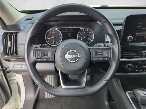 Used 2024 Nissan Pathfinder SV AWD/4WD image 22