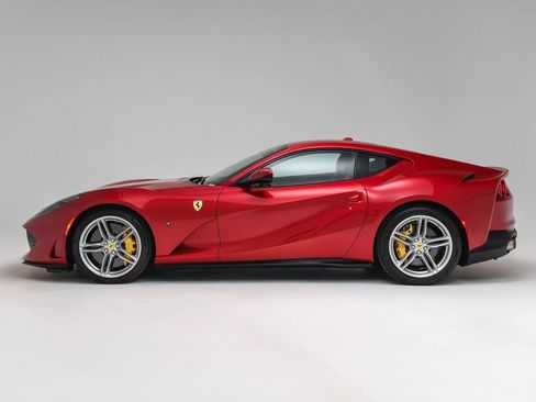 Used 2019 Ferrari 812 Superfast image 6