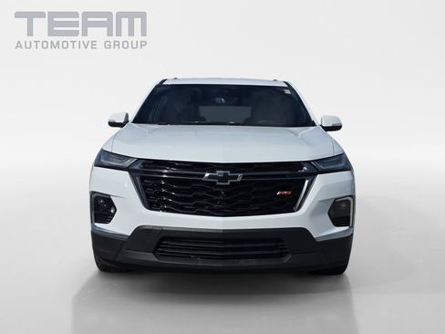 Used 2023 Chevrolet Traverse RS w/ LPO, Floor Liner Package AWD/4WD image 2