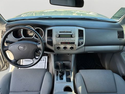 Used 2006 Toyota Tacoma PreRunner RWD image 17
