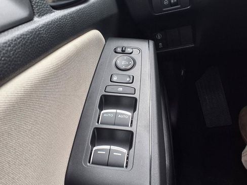 Used 2024 Honda Civic LX image 10