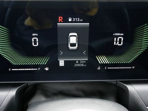 Used 2025 Kia K4 LXS image 28