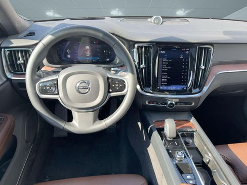 Used 2026 Volvo XC40 B5 Plus w/ Protection Package Premier AWD/4WD image 28