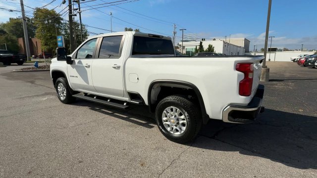 Used 2023 Chevrolet Silverado 2500 LT AWD/4WD image 6