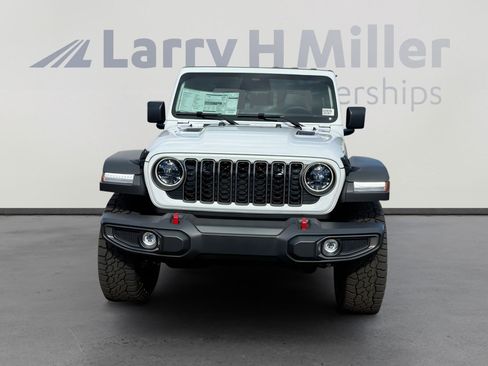 New 2026 Jeep Gladiator Rubicon w/ Steel Power Dome Hood Package image 4
