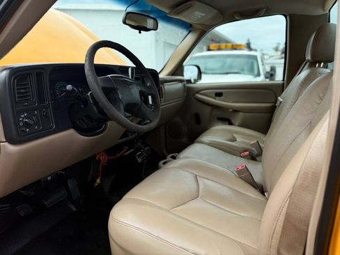 Used 2003 Chevrolet Silverado 2500 W/T RWD image 22